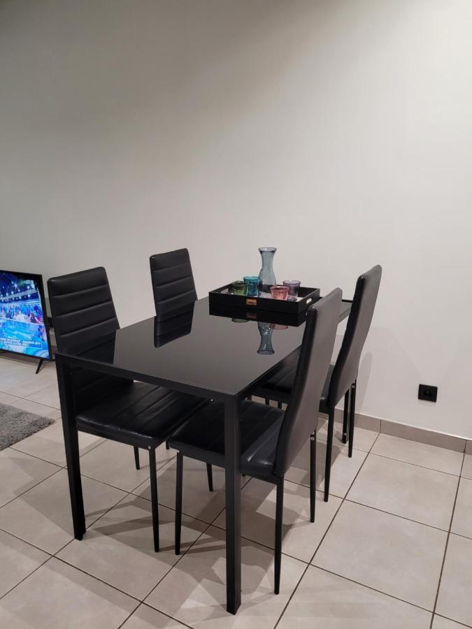 Appartement Standing 2 Pieces Avec Jardin Entre Paris & Dysney Бри-сюр-Марн Екстериор снимка